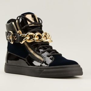 🆕Giuseppe Zanotti
Men's Blue Gold Chain Strap Hitop Sneakers Sz 41.5